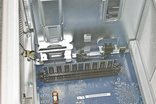locking mechanism, Apple G5 ram socket